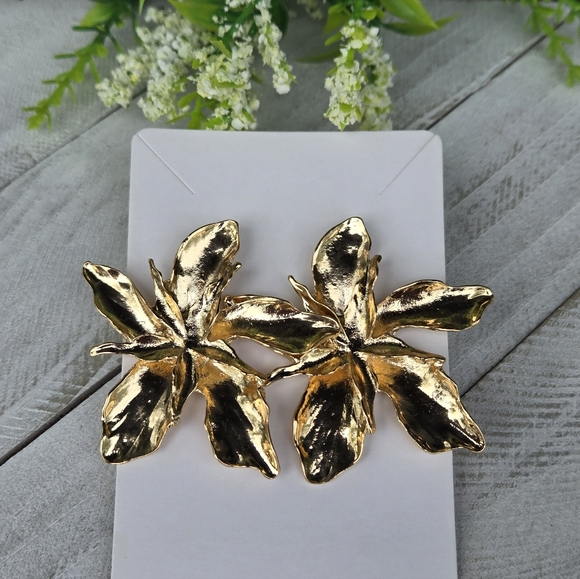 Gold Flower Statement Earrings - Picture 4 of 4